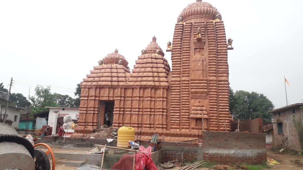 श्री जगन्नाथ मंदिर परिसर में नव निर्मित मां लक्ष्मी एवं विमला माता मंदिर का हुआ रत्नमुद